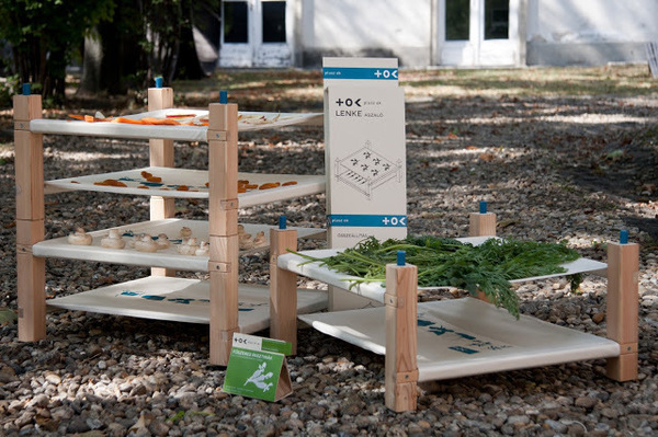 Herb, fruit and vegetable dryers, Photo by Daniel Ory